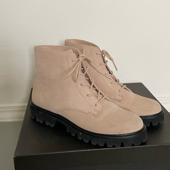 Jcrew Gwen lug sole lace up ankle boot in suede Size: 6.5 *New without tags* - Picture 2 of 15